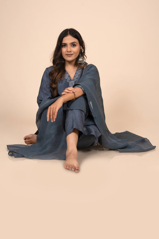 Grey embroidered kurta pant set with dupatta