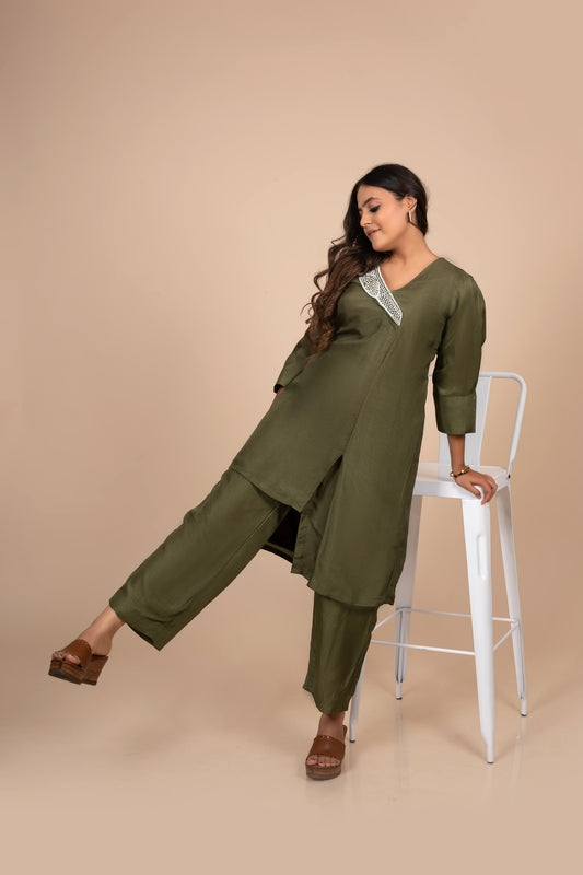 Tarz's Leaf Green one side collar embroidered co-ord set