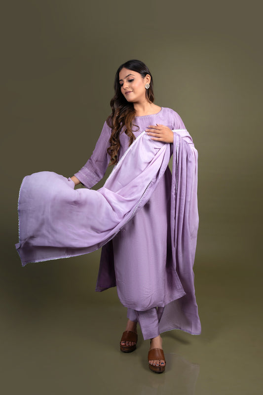 Lilac embroidered kurta pant set with shaded dupatta